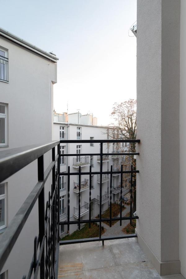 Kazimierz Studio With Jacuzzi By Renters Prestige Cracóvia Exterior foto