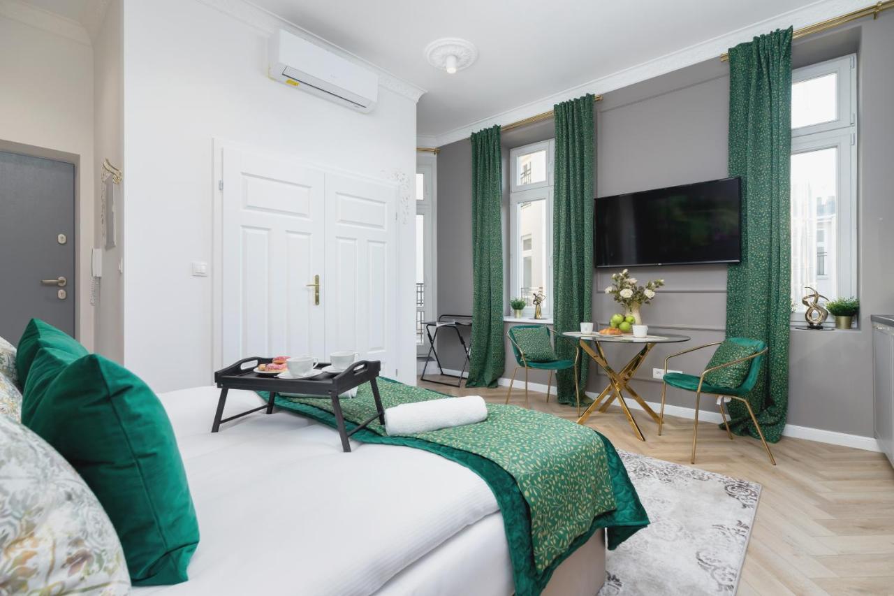 Kazimierz Studio With Jacuzzi By Renters Prestige Cracóvia Exterior foto