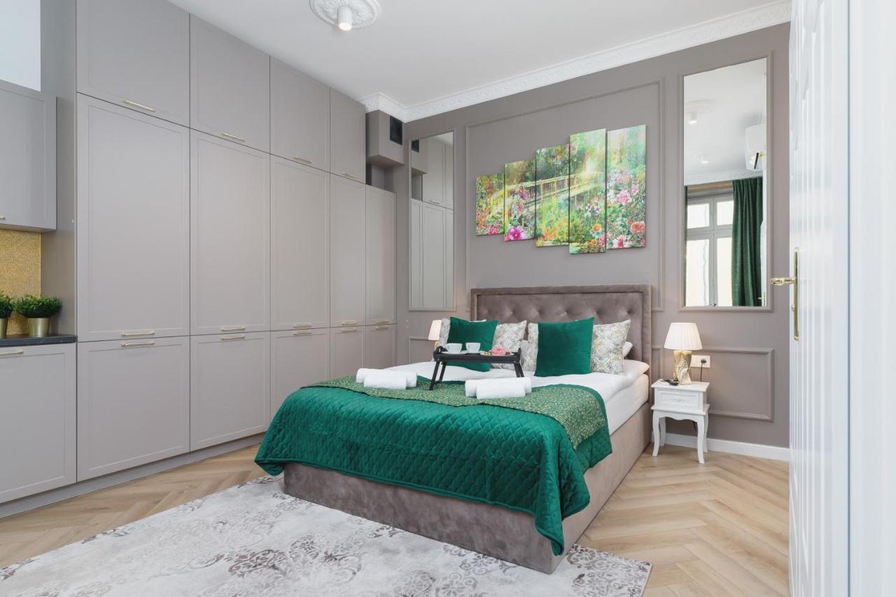 Kazimierz Studio With Jacuzzi By Renters Prestige Cracóvia Exterior foto